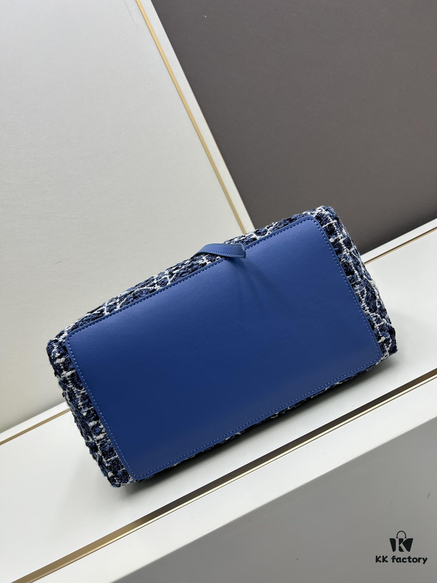 Dior Always Tweed Series, Luxury Original Leather, Large Quilted Design, Elegant and Stylish Crossbody Bag