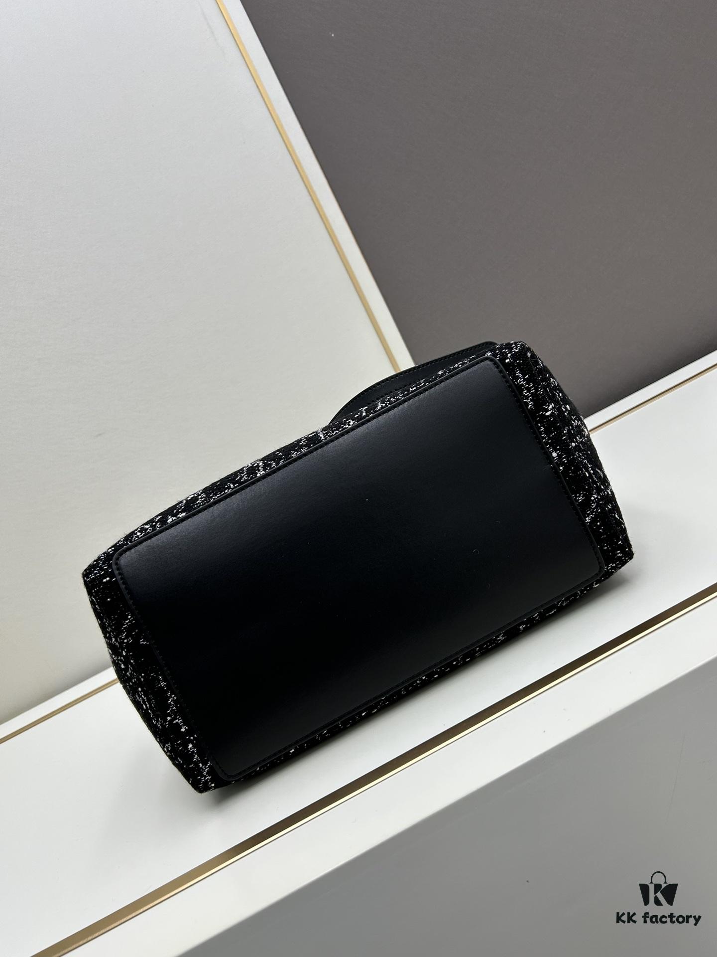 Dior Always Tweed Series, Luxury Original Leather, Quilted Design, Elegant and Stylish Handbag