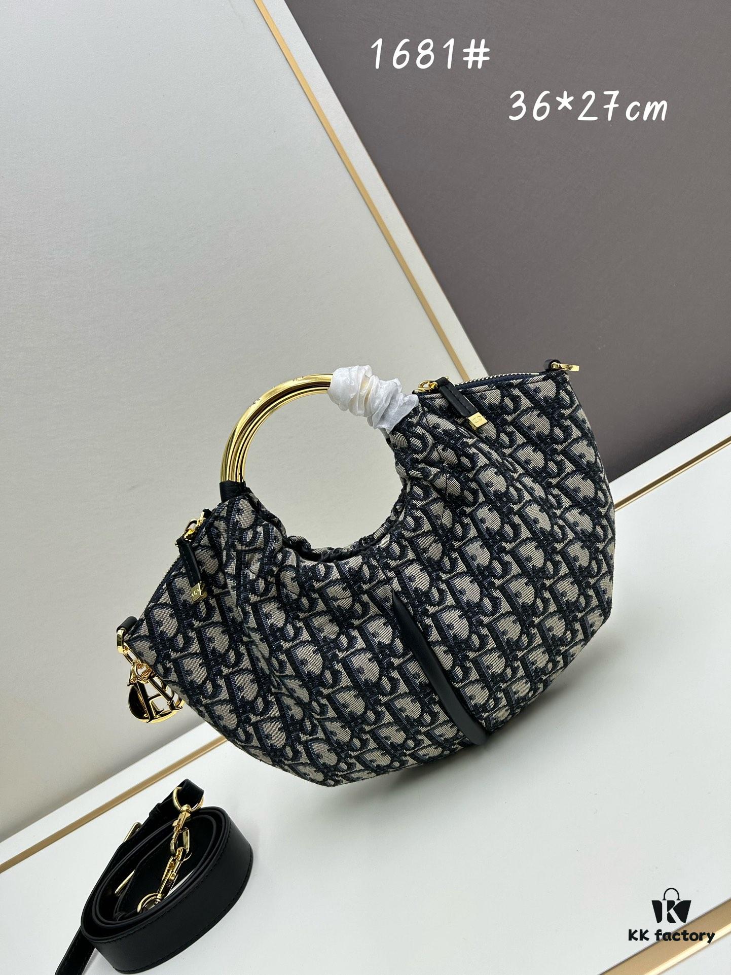 6930a0976e68136f4d9ab781 DIOR 2025 New Vintage-Style Puff Bag in Leather and Fabric