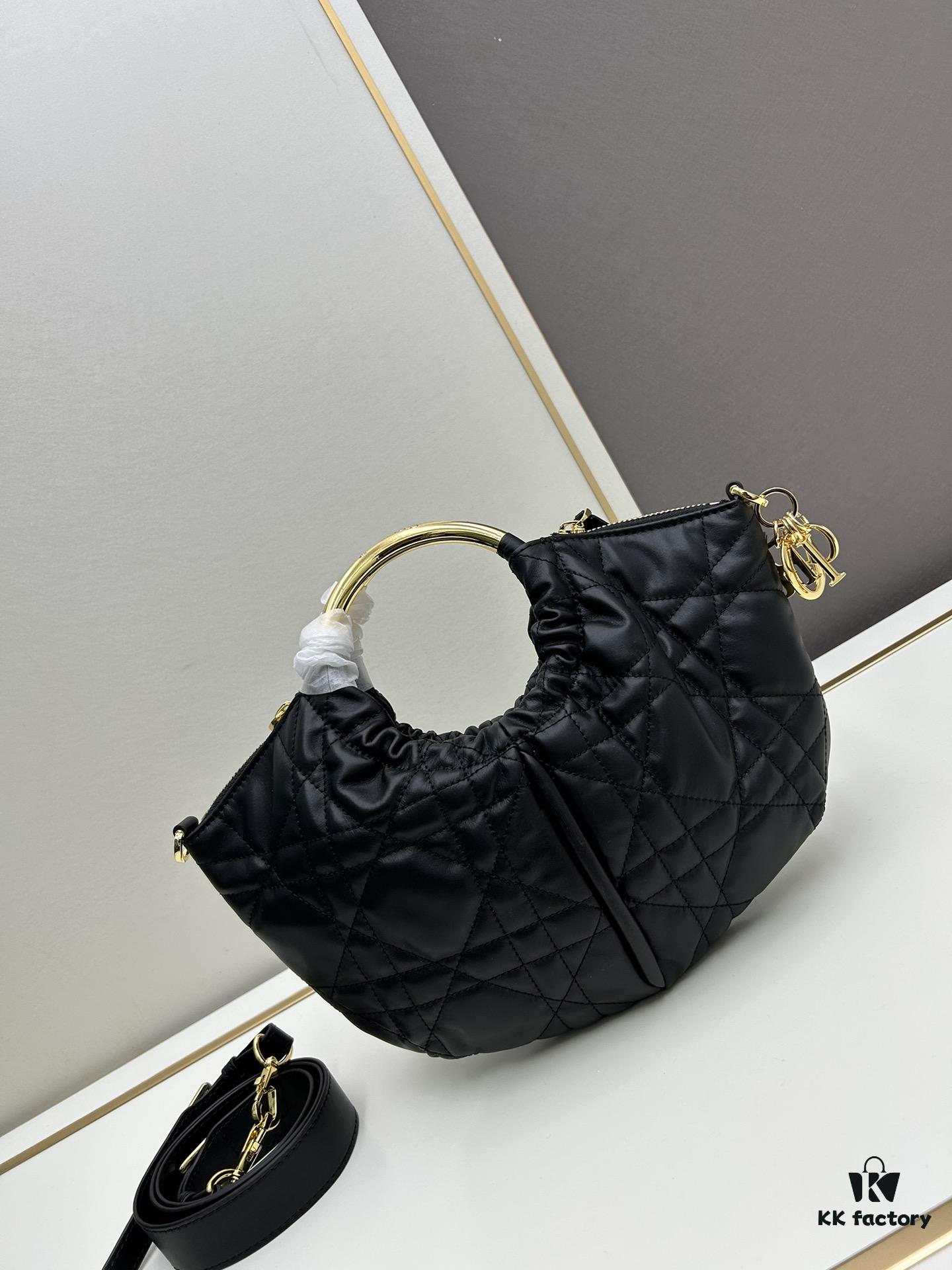 6930a09d6e68136f4d9ab78c DIOR 2025 New Style Clutch Bag – A Surprisingly Stylish Vintage Design