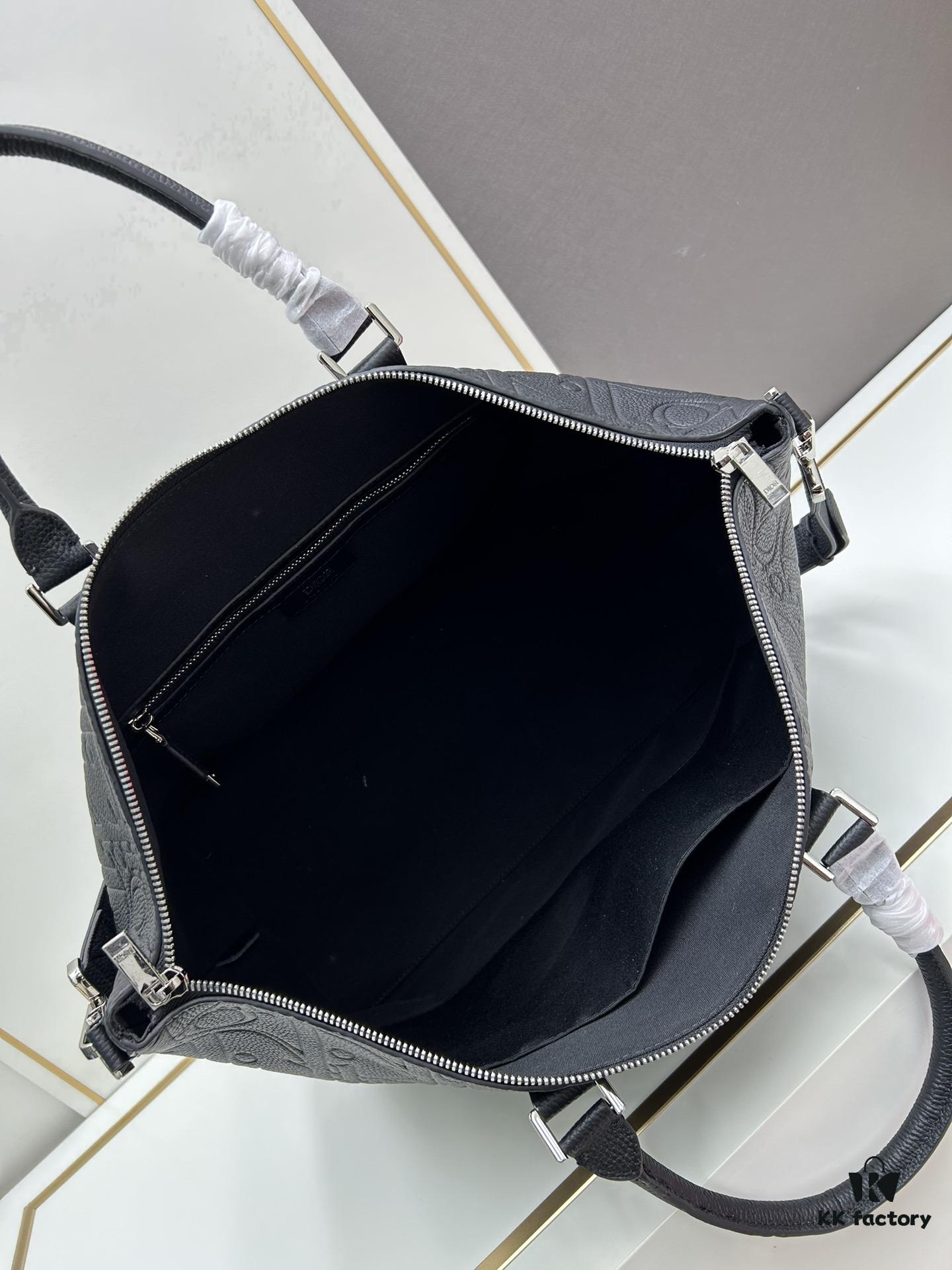 6930a10a6e68136f4d9ab86e Weekender 25 Handbag in Elegant Design