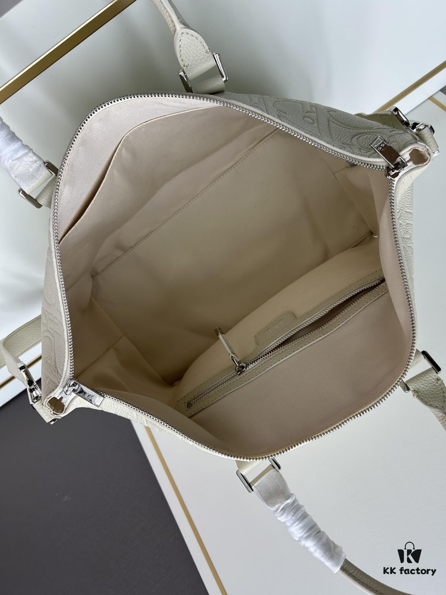 6930a10d6e68136f4d9ab876 Weekender 25 Handbag