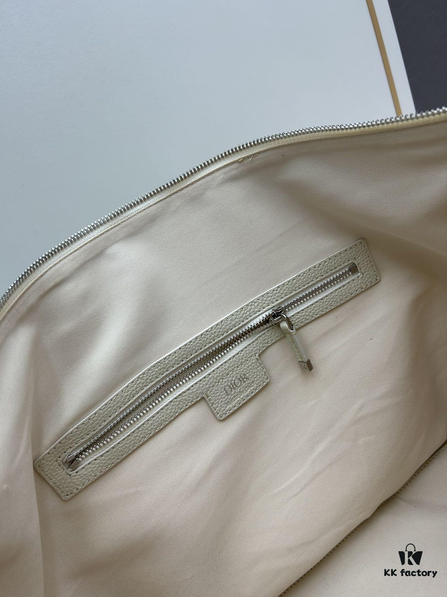 6930a10d6e68136f4d9ab877 Weekender 25 Handbag
