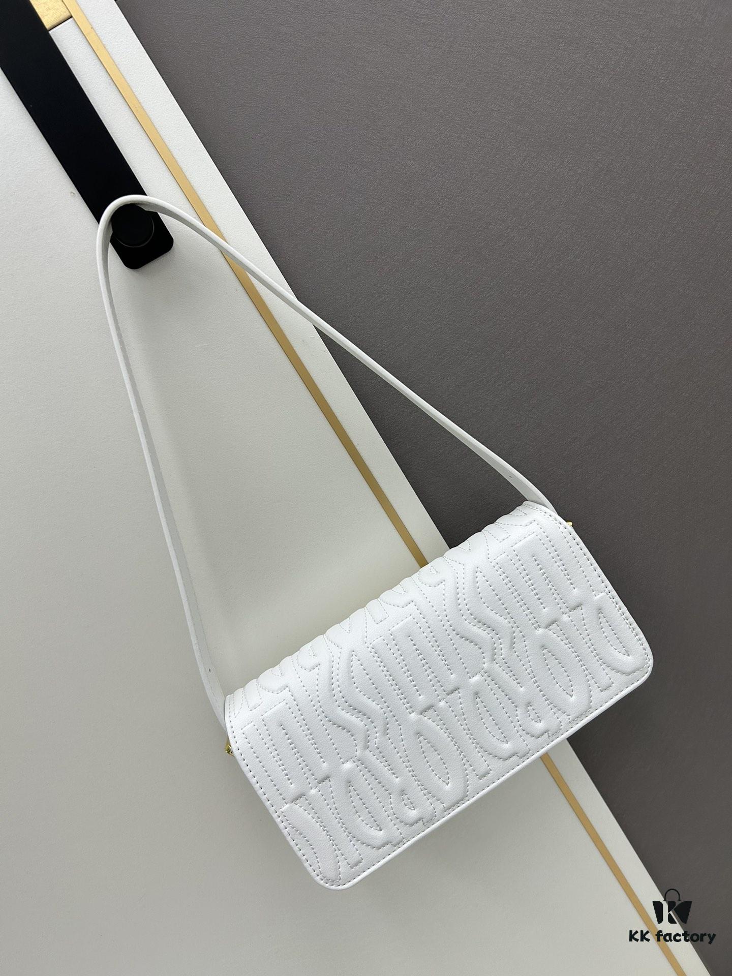6930a12b6e68136f4d9ab8b1 Dior Retro Box Set Made of Black Cow Leather with Unique Letter Embossing, Exquisite Craftsmanship, Spacious Compartment Design, Detachable Shoulder Strap for Handheld, Shoulder or Hand-Carry, Essential for Daily Outings