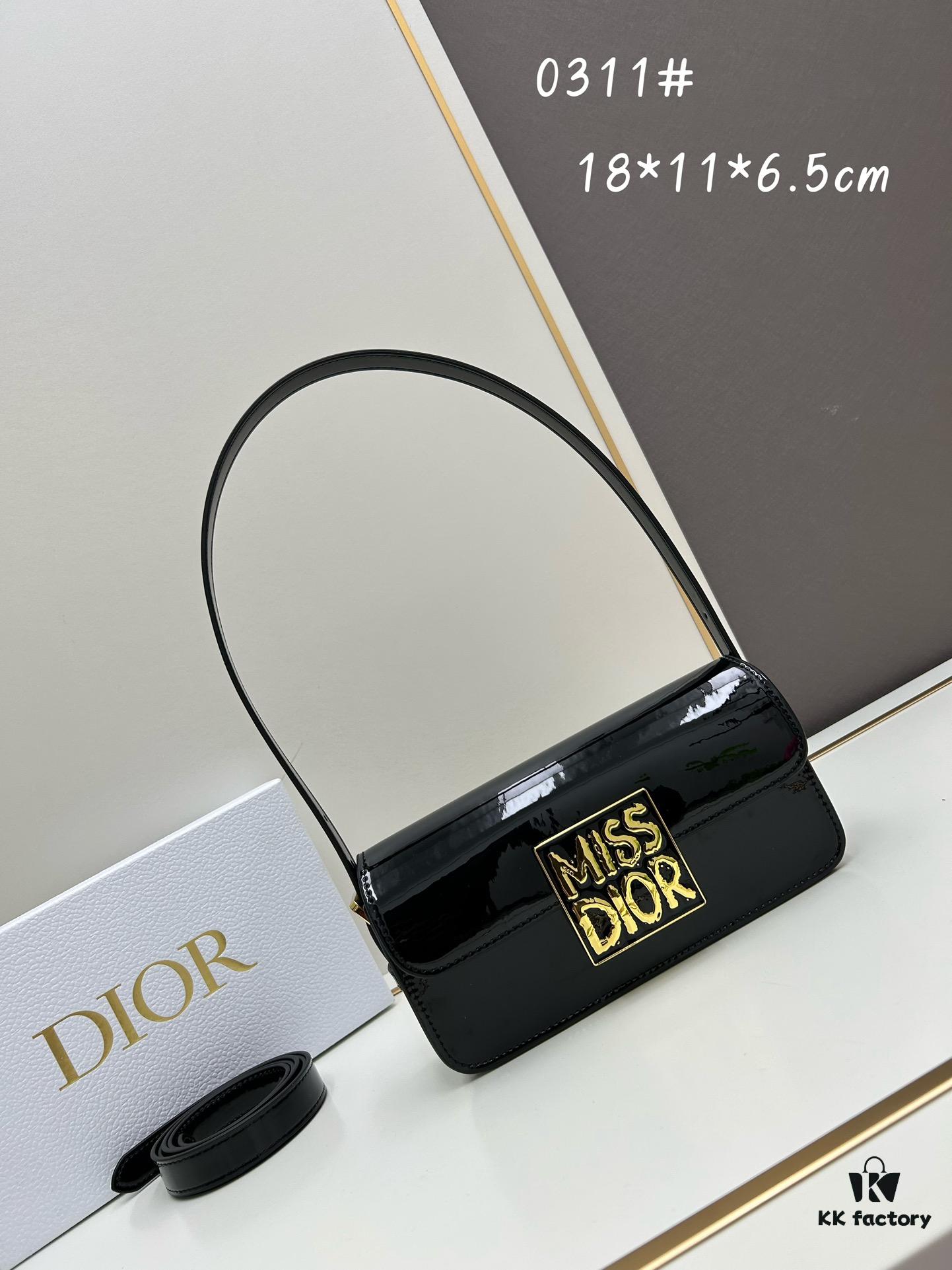 6930a13e6e68136f4d9ab8d7 Dior Retro Style Box Set, Crafted from Cowhide Leather with Unique Letter Embossing, Iconic Logo, Exquisite Craftsmanship, Spacious Compartment Design, Detachable Shoulder Strap for Handheld, Shoulder or Hand Carry – An Essential for Daily Outings