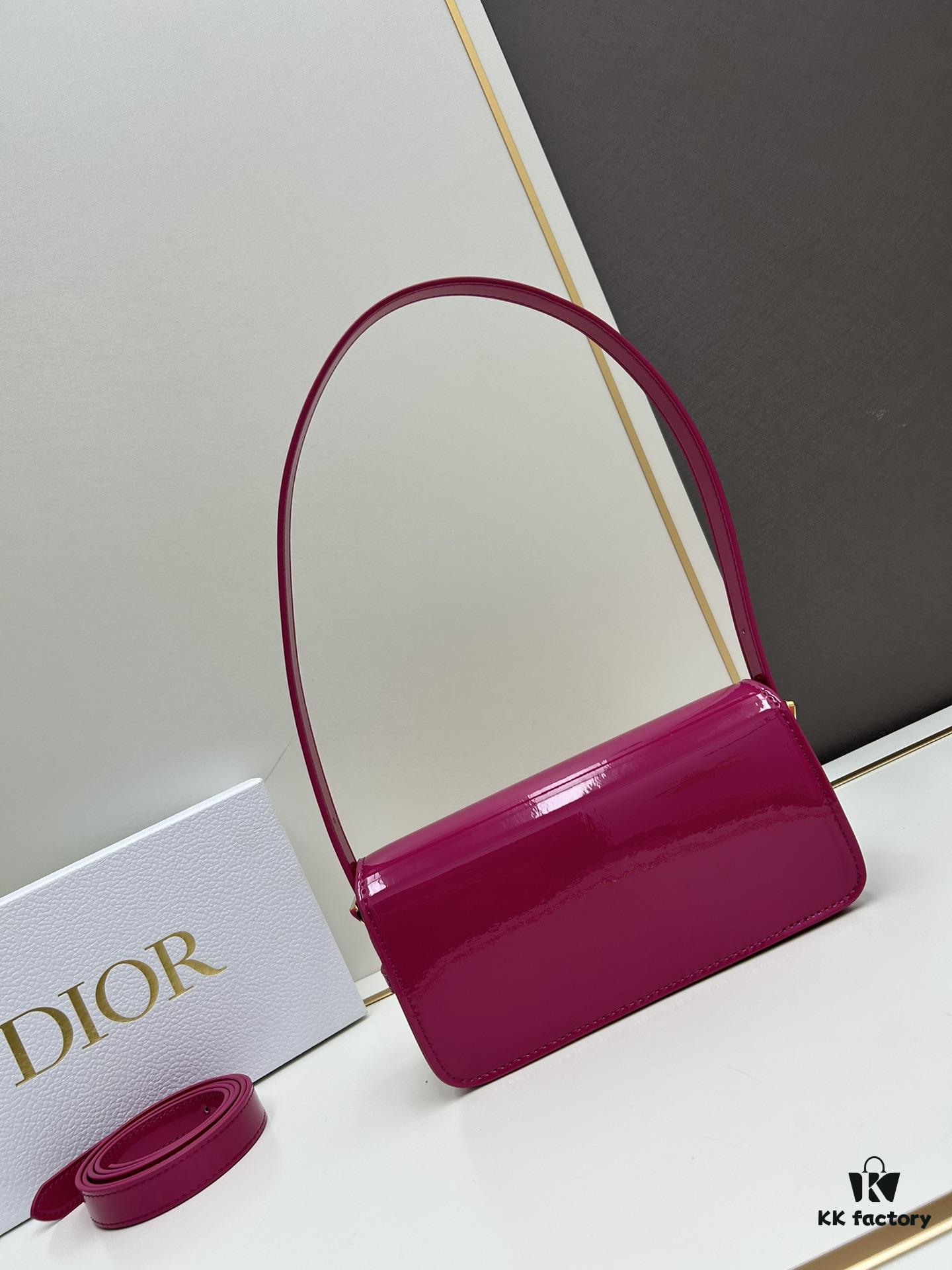 6930a1446e68136f4d9ab8e3 Dior Retro Box Set, Crafted with Cowhide Leather, Unique Letter Embossing, Iconic Logo, Exquisite Craftsmanship, Spacious Compartment Design, Detachable Shoulder Strap for Handheld, Shoulder or Hand Carry – An Essential for Daily Outings