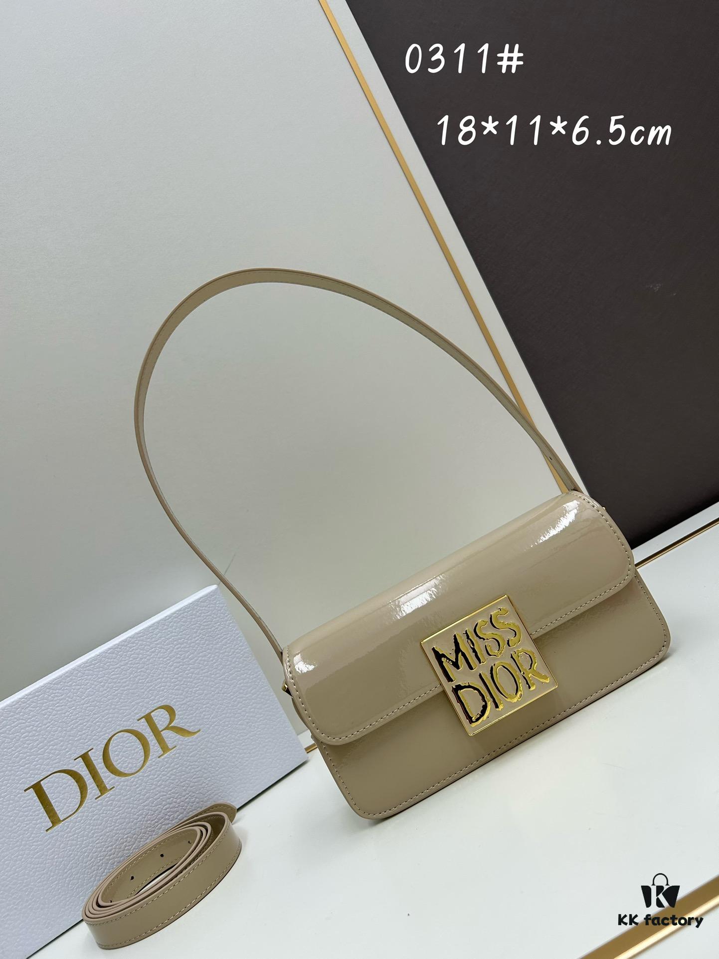 6930a1476e68136f4d9ab8e8 Dior Retro Box Set, Crafted from Cowhide Leather with Unique Letter Embossing, Iconic Logo, Exquisite Craftsmanship, Spacious Compartment Design with Detachable Shoulder Strap for Handheld, Shoulder or Hand-Carry Use – Essential for Daily Outings, Model: 0311, Size: 18*6.5*11cm