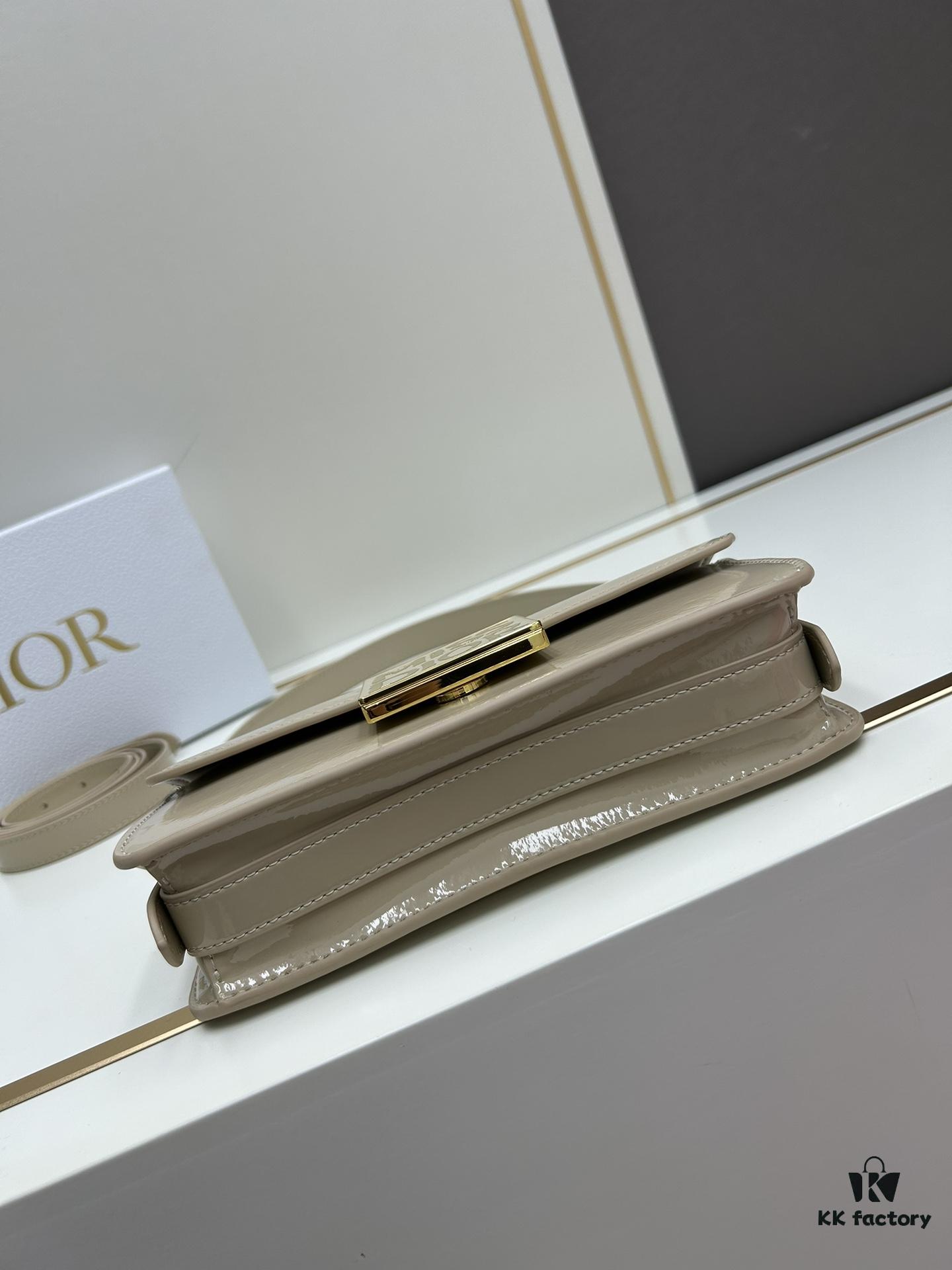 6930a1486e68136f4d9ab8ea Dior Retro Box Set, Crafted from Cowhide Leather with Unique Letter Embossing, Iconic Logo, Exquisite Craftsmanship, Spacious Compartment Design with Detachable Shoulder Strap for Handheld, Shoulder or Hand-Carry Use – Essential for Daily Outings, Model: 0311, Size: 18*6.5*11cm
