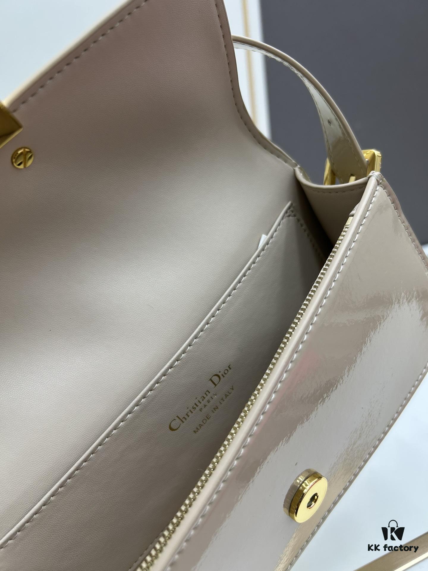 6930a14a6e68136f4d9ab8ef Dior Retro Box Set, Crafted from Cowhide Leather with Unique Letter Embossing, Iconic Logo, Exquisite Craftsmanship, Spacious Compartment Design with Detachable Shoulder Strap for Handheld, Shoulder or Hand-Carry Use – Essential for Daily Outings, Model: 0311, Size: 18*6.5*11cm