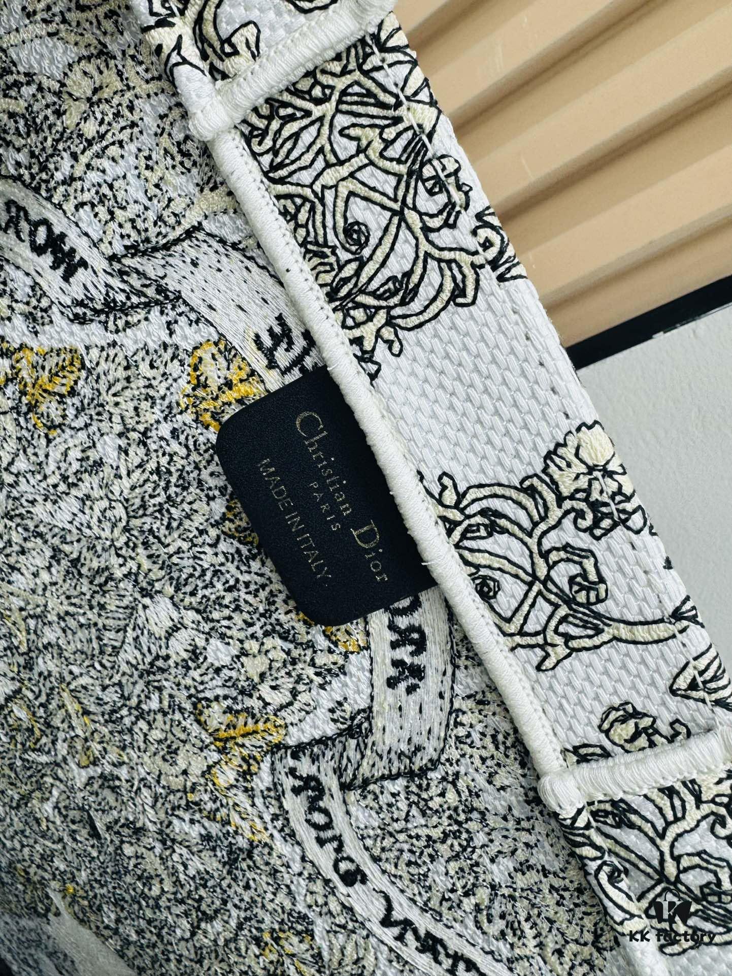 6930a16a6e68136f4d9ab92b Oversized Original Order Thick Yarn Fabric Dior Book Tote