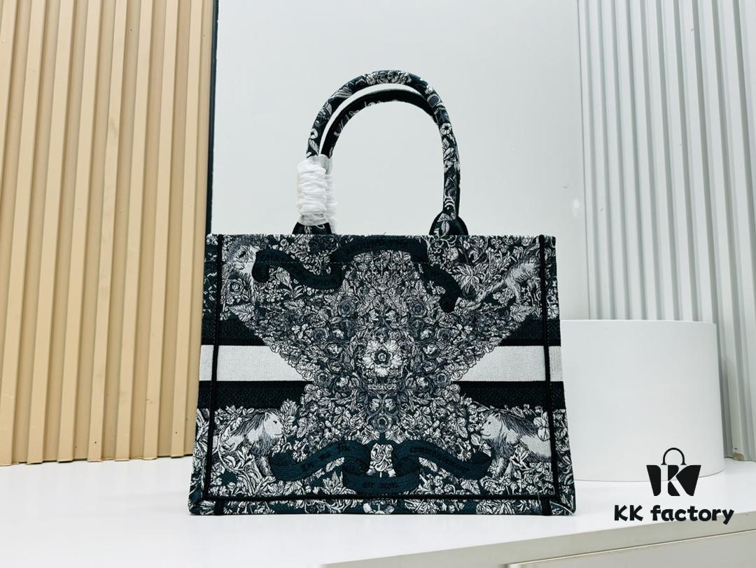 Thick Stitching, Heavy Fabric, Original Order Medium Size [Dior Book Tote]