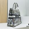 6930a1966e68136f4d9ab983 Thick Yarn Heavy Fabric Original Order Oversized Di0r Book Tote