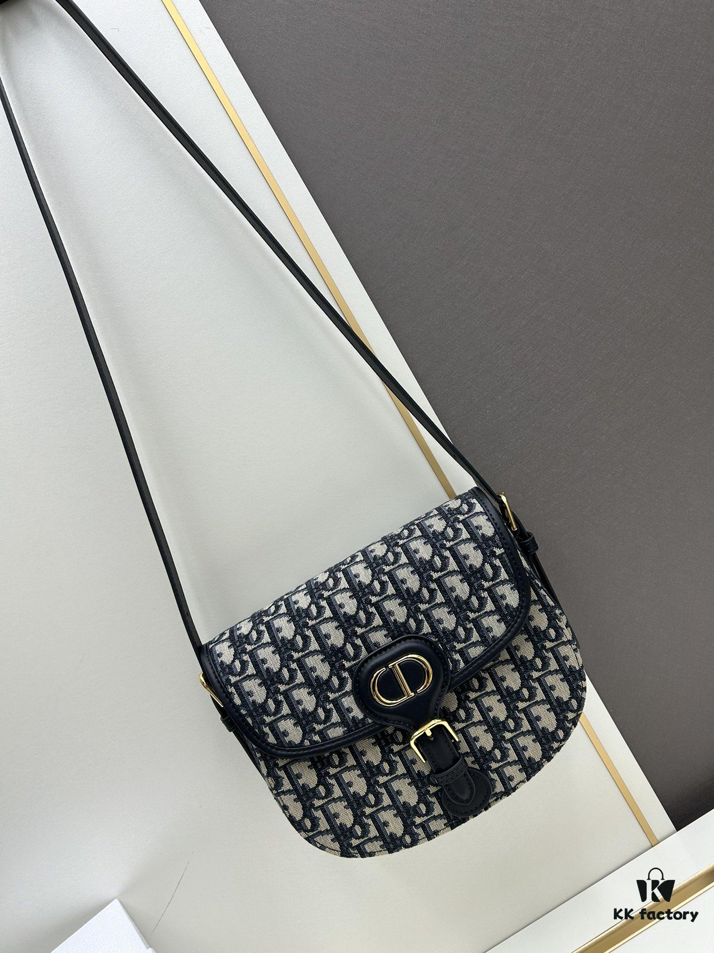 6930a19c6e68136f4d9ab98e Dior Bobby Bag, 22 Size, Full-Grain Cowhide Leather, Vintage Texture, Sturdy Structure, Antique Hardware