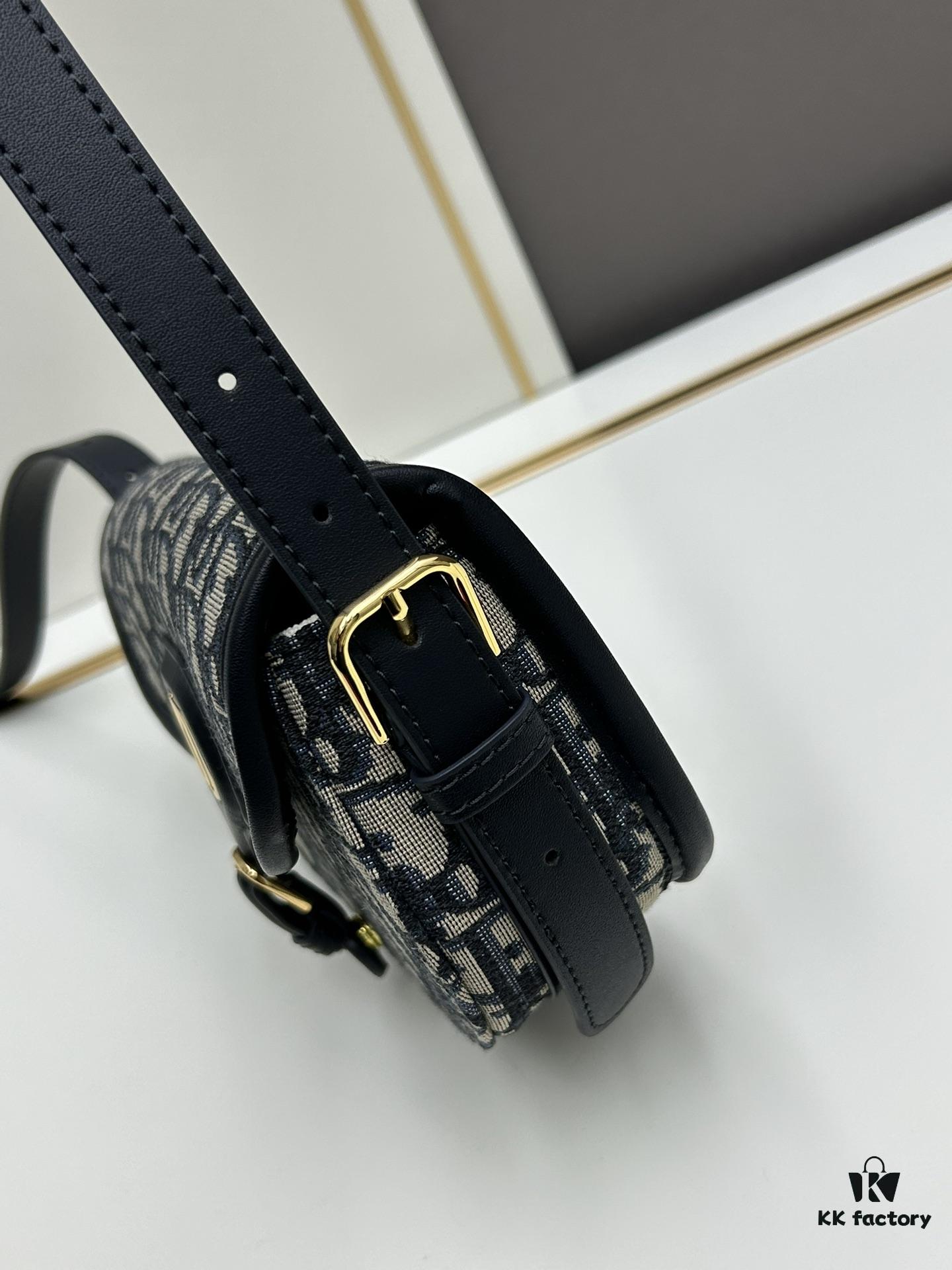 6930a1ad6e68136f4d9ab9aa Dior Bobby Retro Style Tofu Bag - Full-Grain Calfskin Leather, 21-inch Horizontal Design