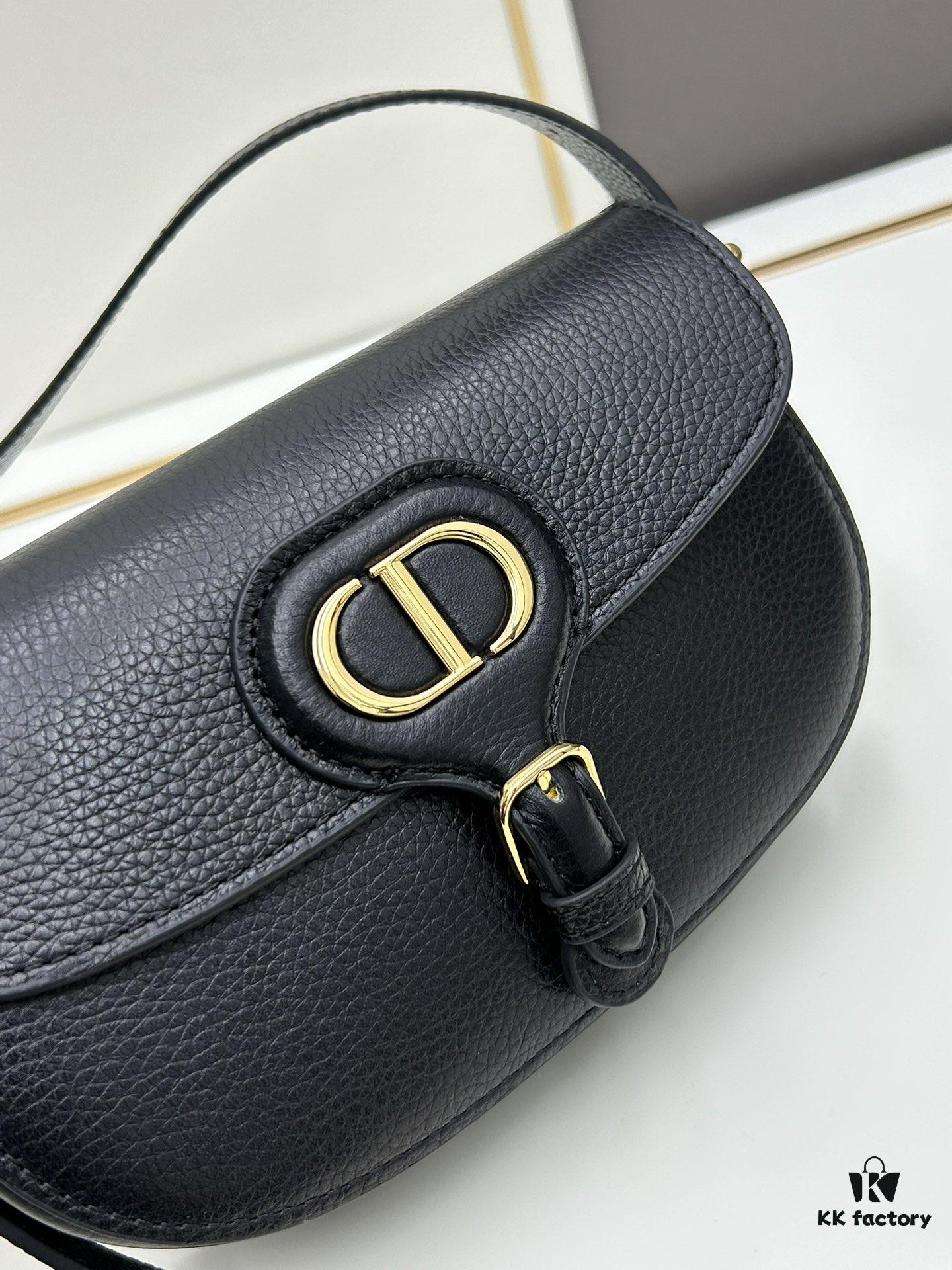 6930a1ca6e68136f4d9ab9e2 Dior Bobby Tote Bag, Fall Early New Arrival, Vintage Style Cowhide Texture, Structured Body, Original Full-Grain Leather Quality