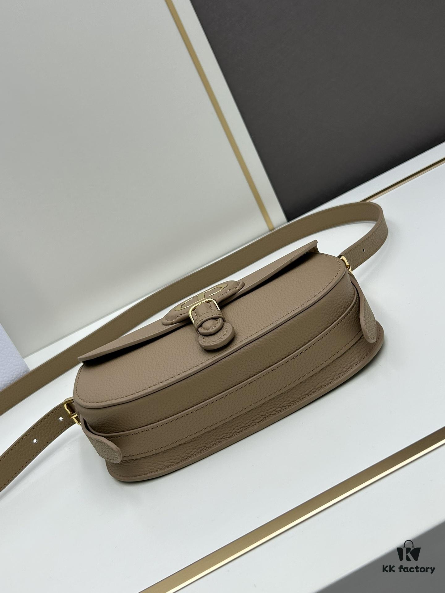 6930a1d36e68136f4d9ab9f3 Dior Bobby Tote Bag, 21-inch Wide Style, Full-Grain Leather, Early Autumn New Vintage Collection