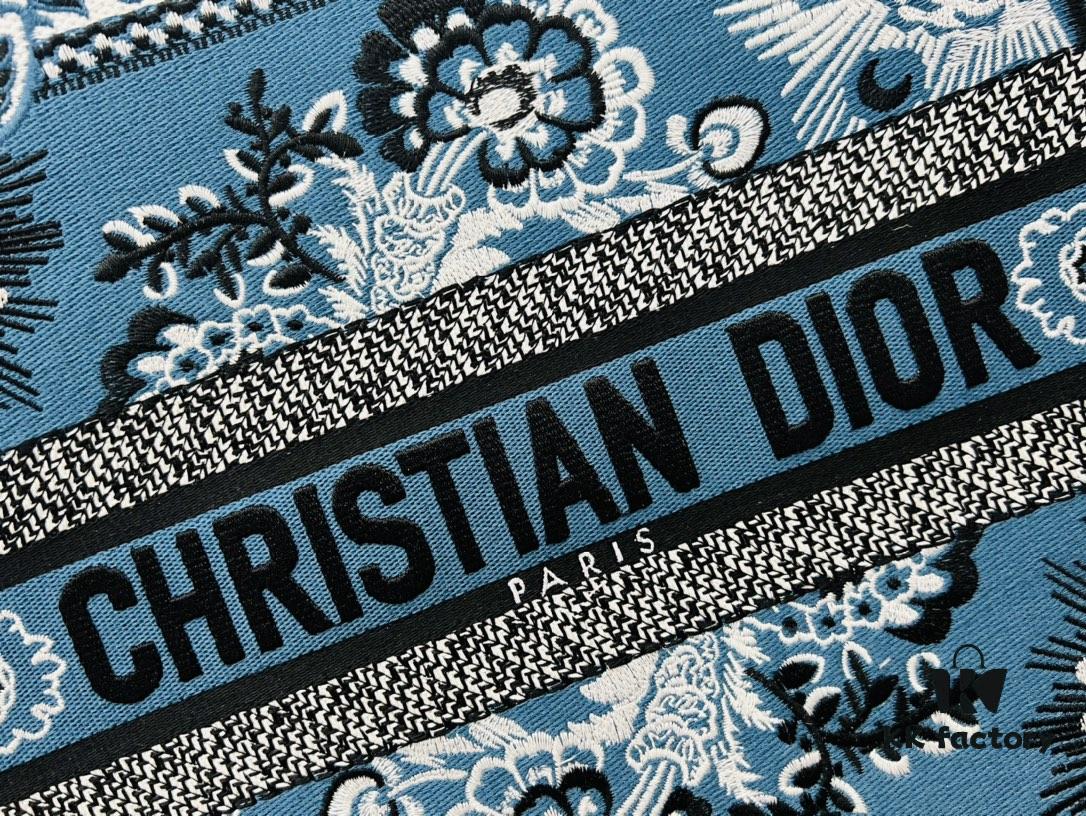 6930a1ee6e68136f4d9aba31 Oversized Original Order Thick Yarn Fabric Dior Book Tote