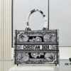 6930a1f16e68136f4d9aba37 Thick Stitching, Heavy Fabric Original Order Medium Di0r Book Tote