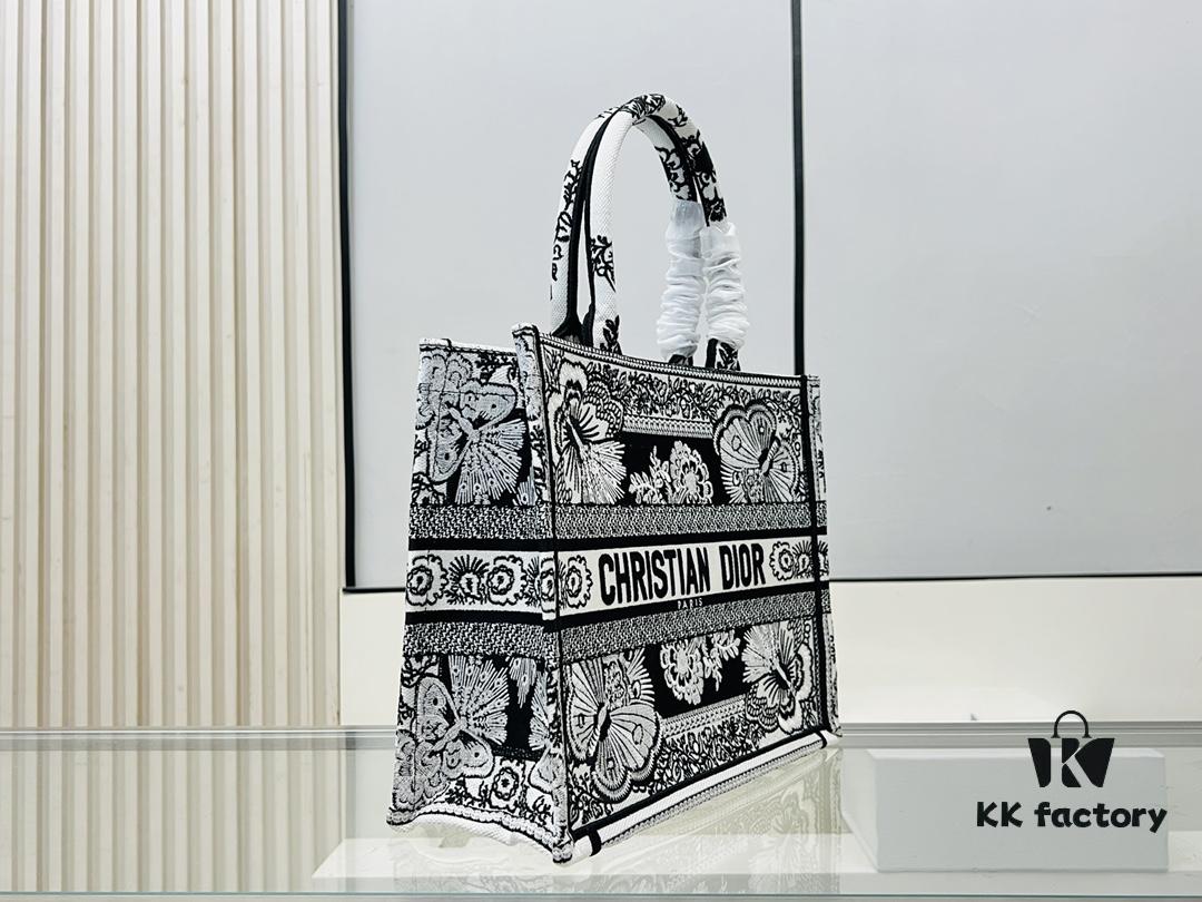 6930a1f16e68136f4d9aba38 Thick Stitching, Heavy Fabric Original Order Medium Di0r Book Tote