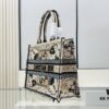 Original Surplus Stock of Thick Yarn Fabric Medium Size Di0r Book Tote