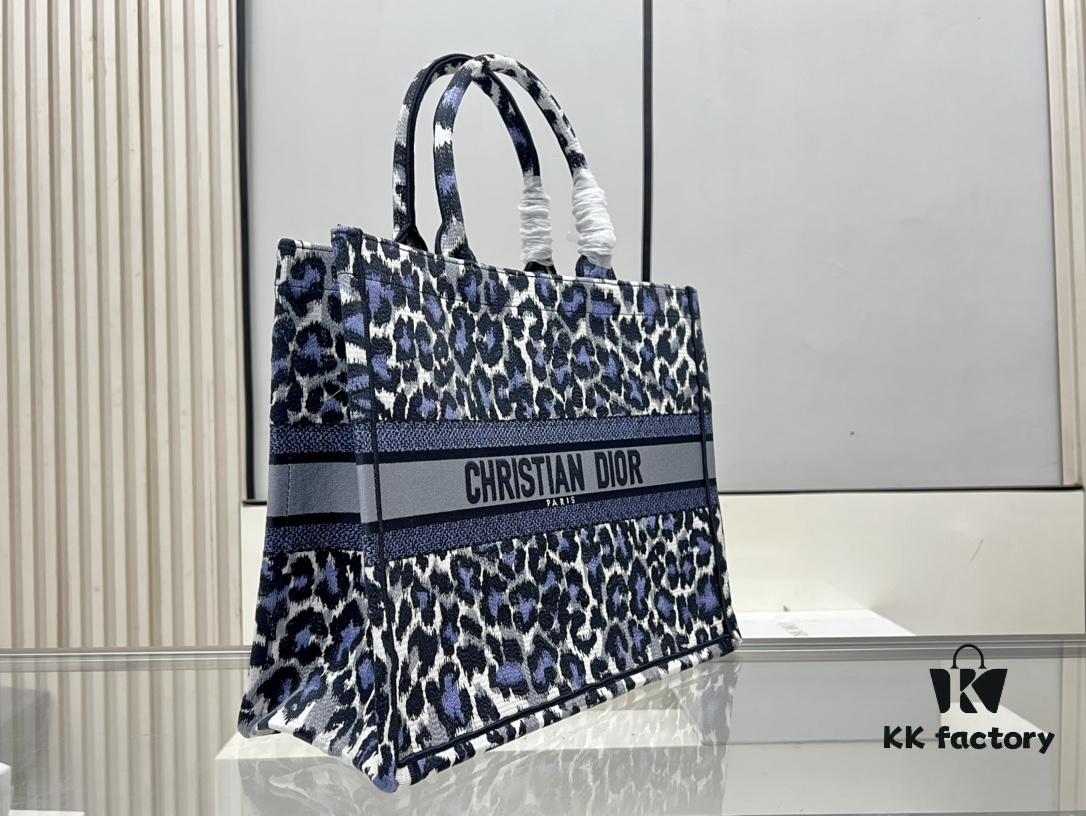 6930a20b6e68136f4d9aba66 Oversized Original Order Di0r Book Tote in Thick Yarn Fabric