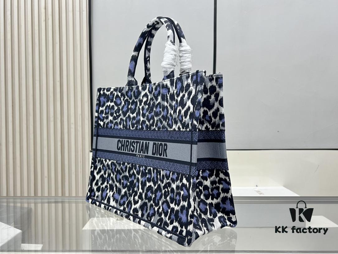 6930a20d6e68136f4d9aba67 Oversized Original Order Di0r Book Tote in Thick Yarn Fabric