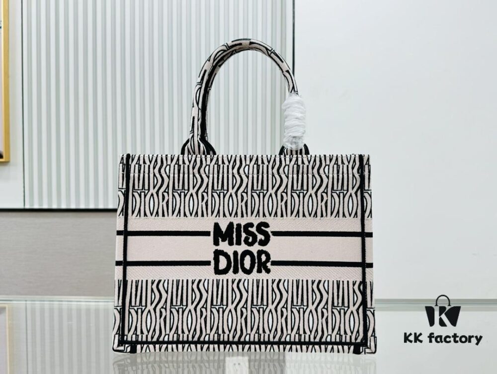 Thick Thread, Heavy Fabric Original Order Medium Size [Dior Book Tote]