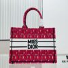 6930a2386e68136f4d9abac3 Thick Canvas Fabric First Quality Stock Medium Size Di0r Book Tote