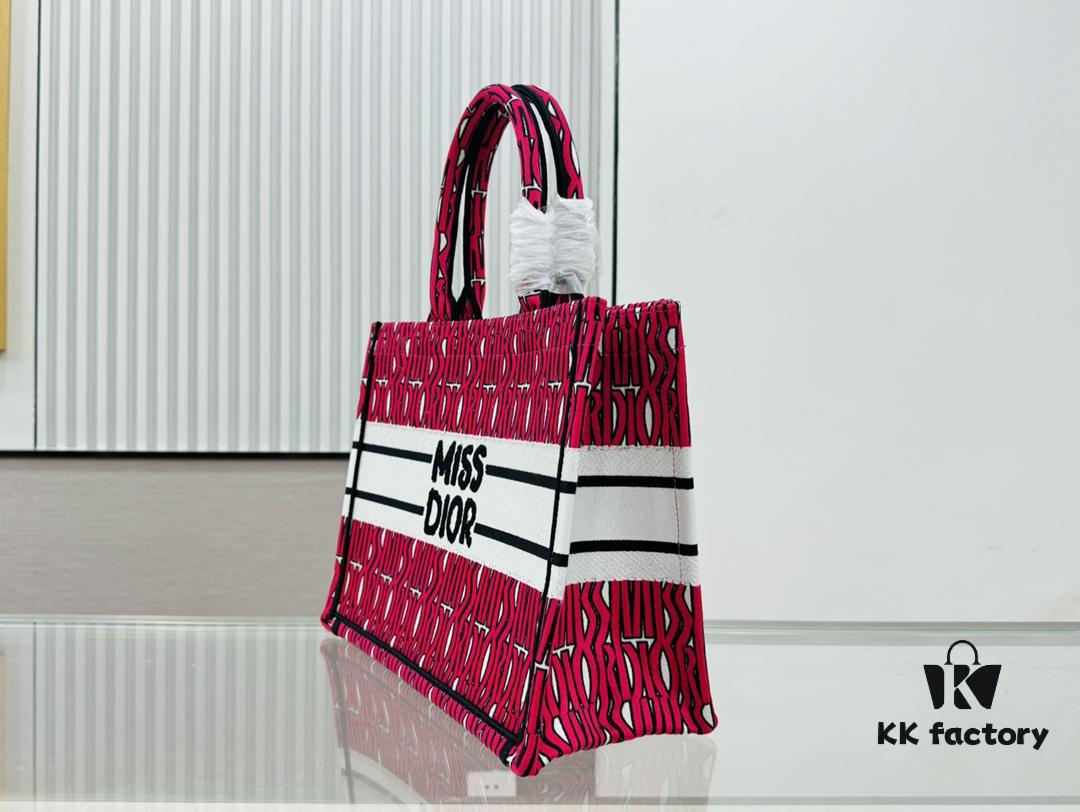 6930a2396e68136f4d9abac5 Thick Canvas Fabric First Quality Stock Medium Size Di0r Book Tote