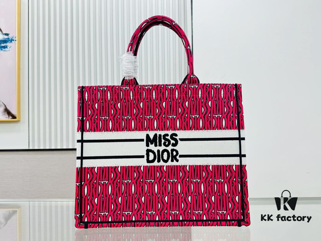 6930a23e6e68136f4d9abad0 Oversized Original Order Thick Yarn Fabric Dior Book Tote