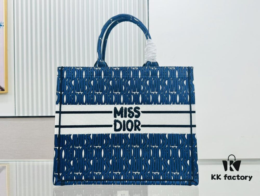 6930a2456e68136f4d9abadf Oversized Original Order Thick Yarn Fabric Dior Book Tote