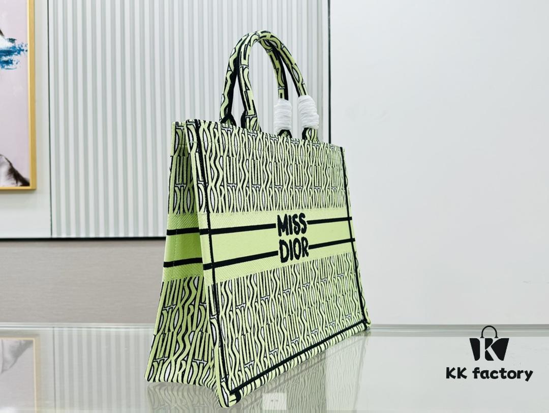 6930a24f6e68136f4d9abaf4 Oversized Original Order Di0r Book Tote in Thick, Heavyweight Yarn Fabric