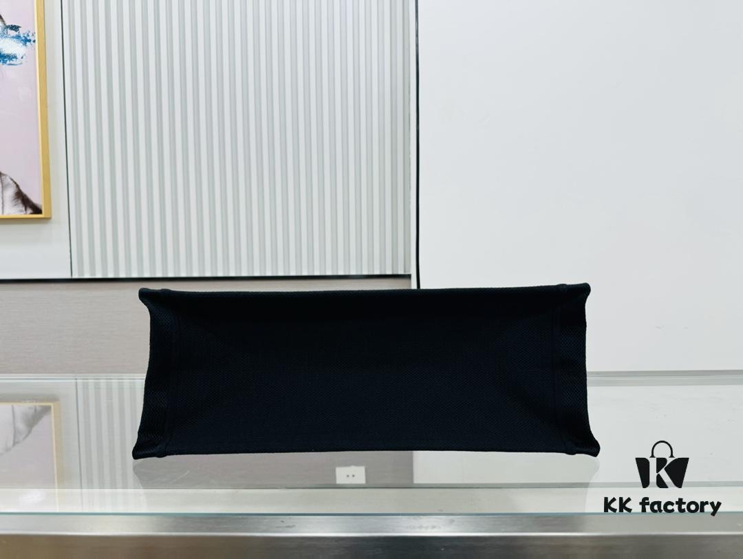 6930a2596e68136f4d9abb0e Oversized Original Order Thick Yarn Fabric Dior Book Tote