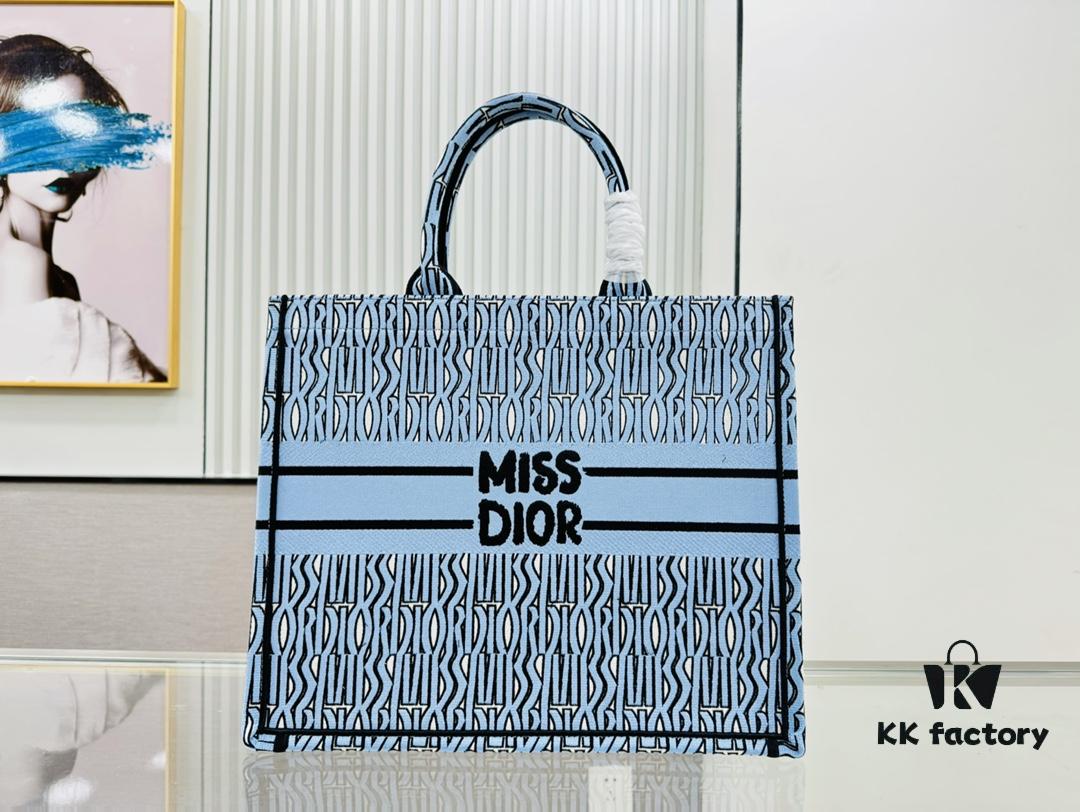 6930a2606e68136f4d9abb1e Oversized Original Order Thick Yarn Fabric Dior Book Tote