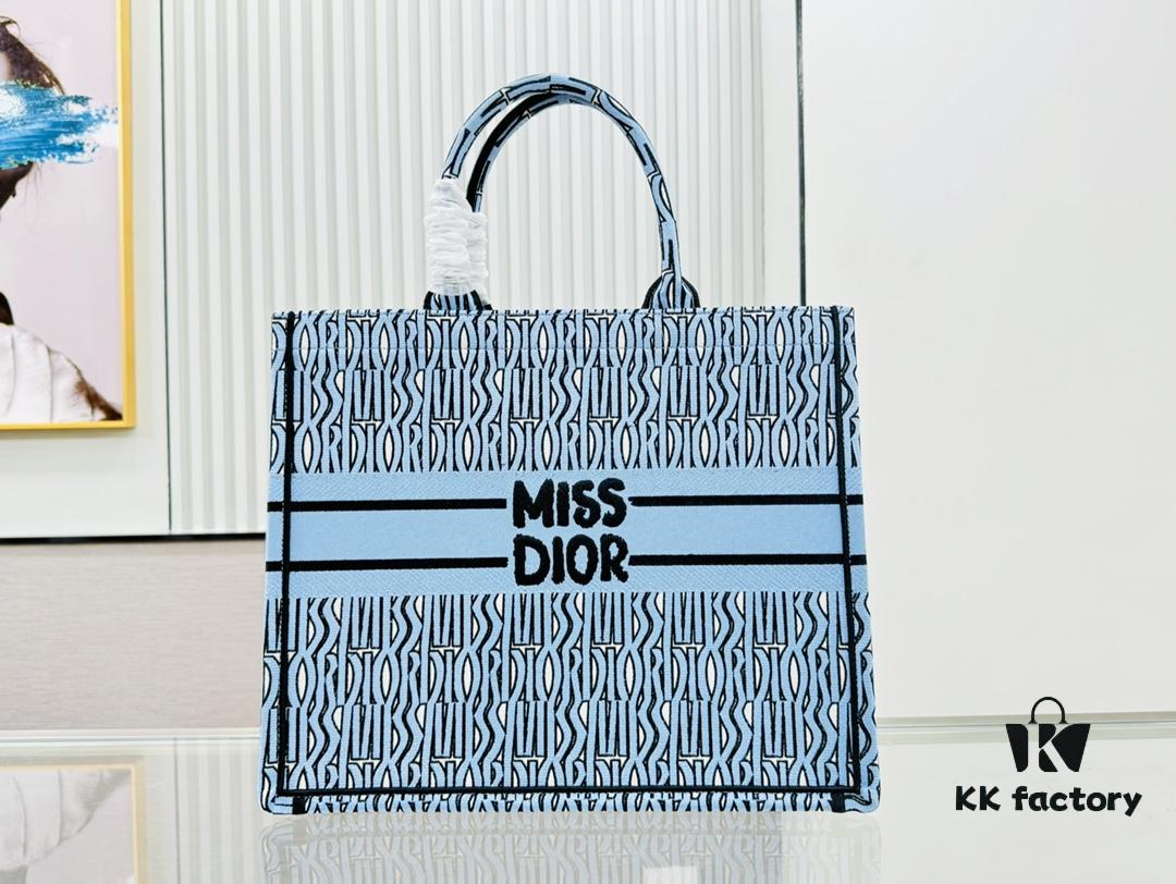 6930a2626e68136f4d9abb22 Oversized Original Order Thick Yarn Fabric Dior Book Tote