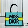 Thick Thread, Heavy Fabric First Quality - Medium Di0r Book Tote