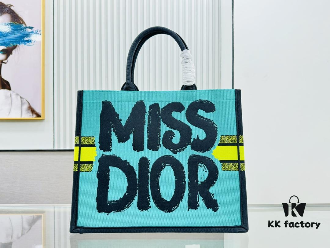 6930a2716e68136f4d9abb47 Oversized Original Order Thick Yarn Fabric Dior Book Tote