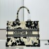 Thick Thread, Heavy Fabric Original Order Medium Di0r Book Tote