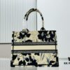 Thick Thread, Heavy Fabric Original Order Medium Di0r Book Tote