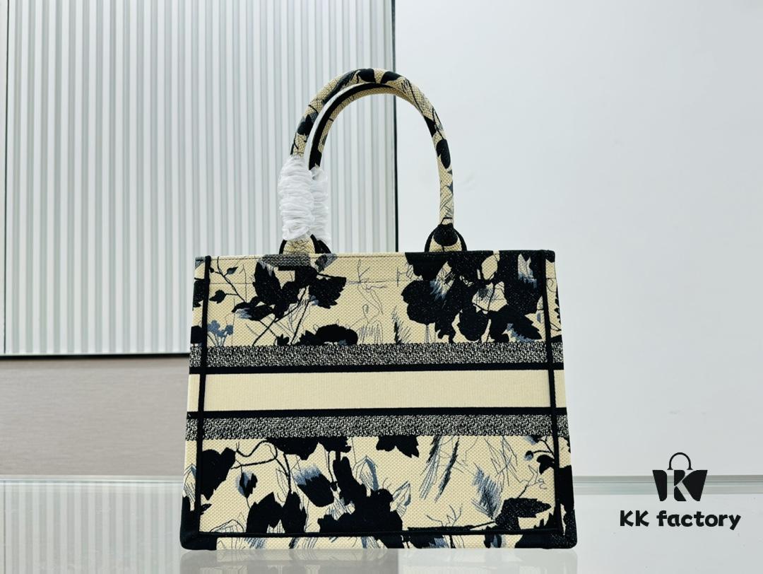 Thick Thread, Heavy Fabric Original Order Medium Di0r Book Tote