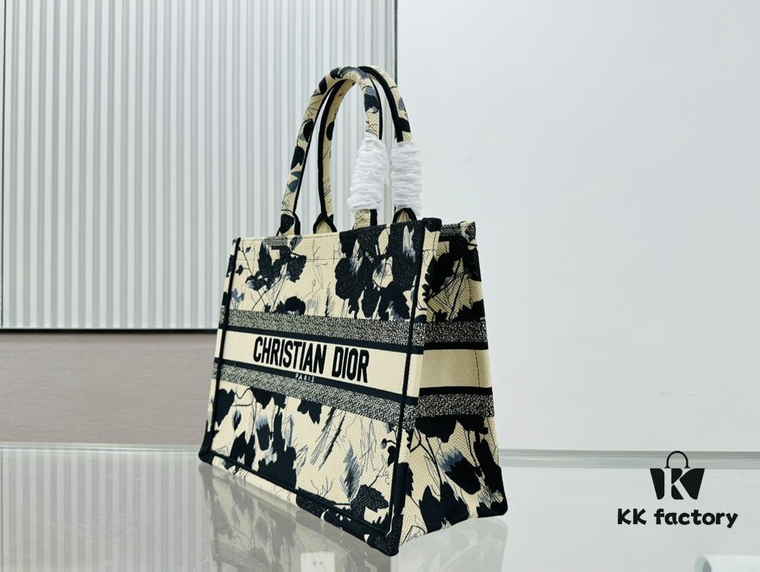 Thick Thread, Heavy Fabric Original Order Medium Di0r Book Tote