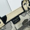 Thick Thread, Heavy Fabric Original Order Medium Di0r Book Tote