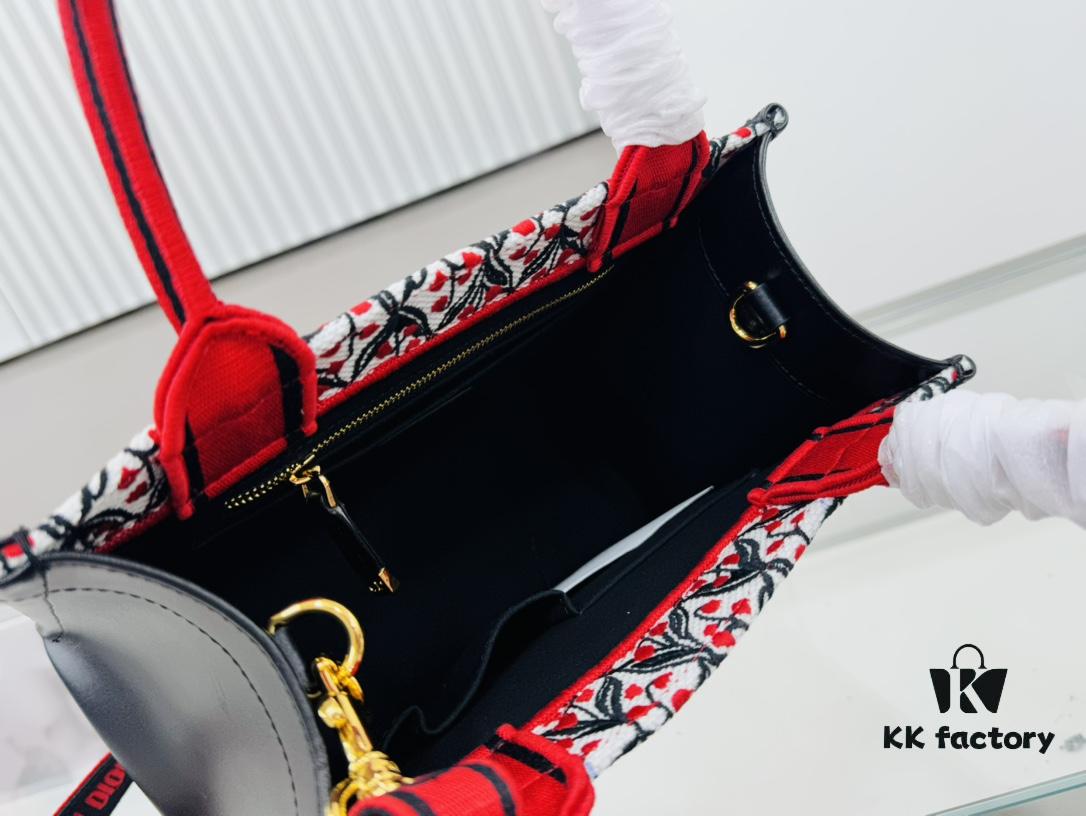 6930a3116e68136f4d9abcb0 Dior Book Tote24 Early Spring New Arrival Small Size with Leather Trim