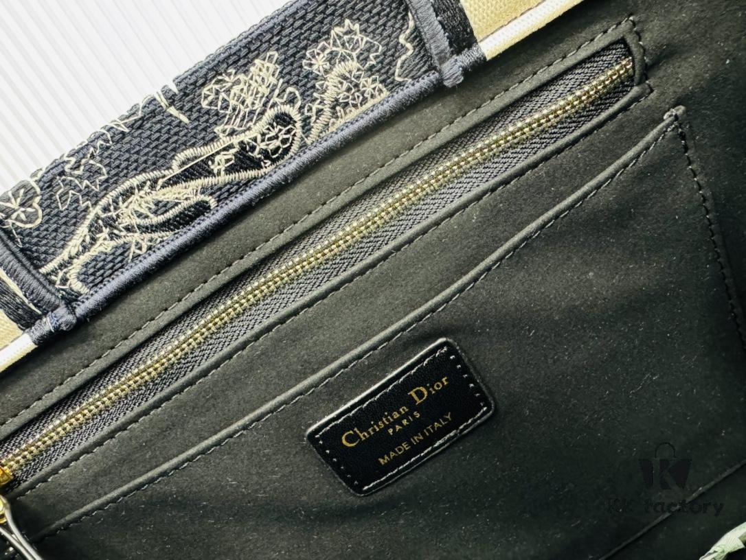 6930a3246e68136f4d9abcd6 Black Blue Tiger, Medium Size Dior Book Tote24 Spring New Arrival