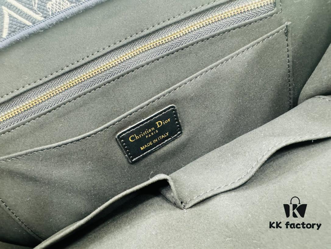 6930a3296e68136f4d9abce3 Black Blue Tiger, Large Size DIOR Book Tote 24 Spring/Summer New Arrival