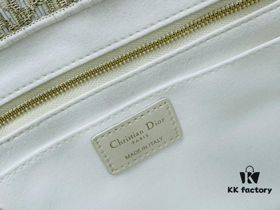 Dior Book Tote24 Early Spring New Arrival