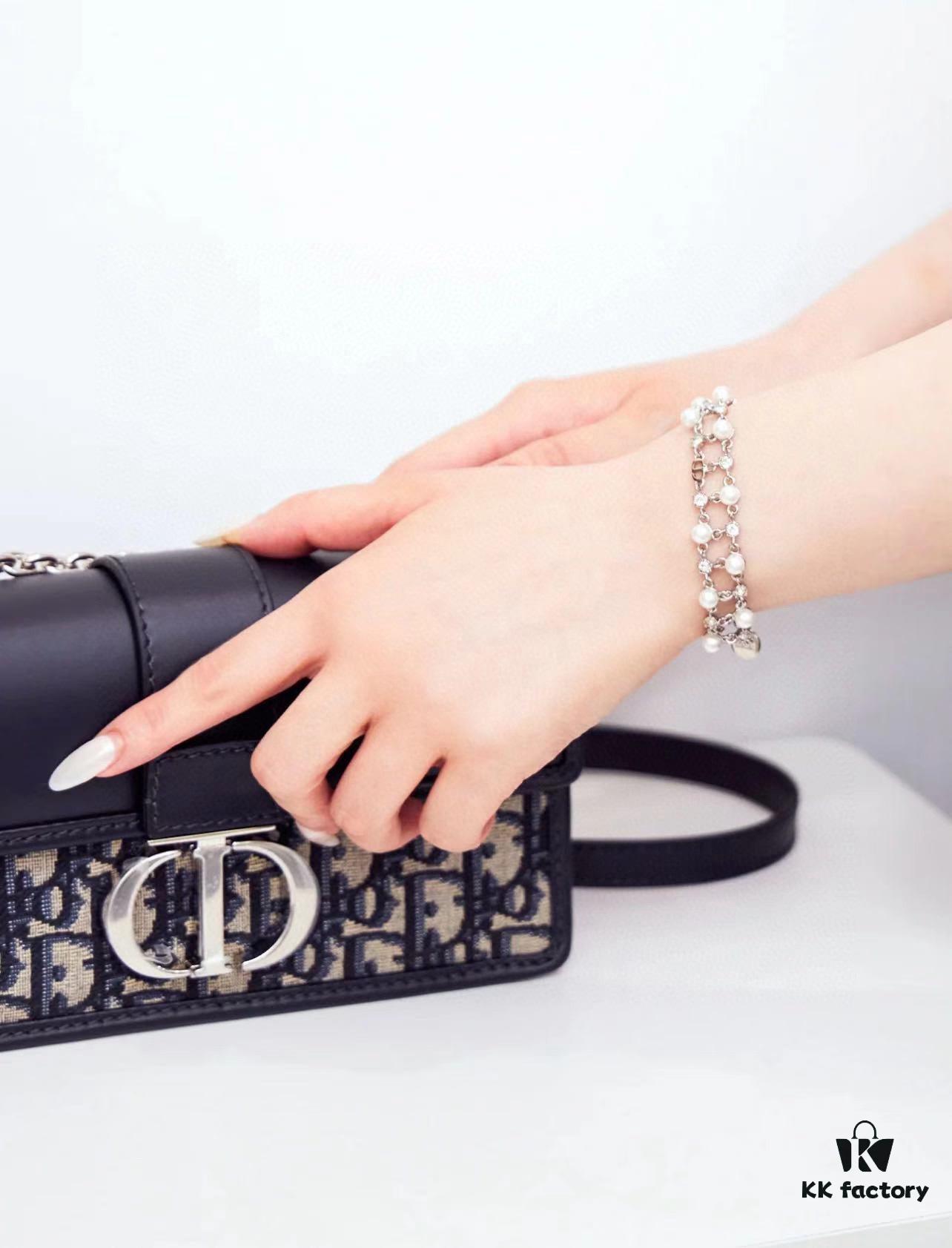 6930a3786e68136f4d9abd95 Dior 30 Montaigne Mini Bag with Box and Authentic Silver Hardware 🔥【New Small Size】