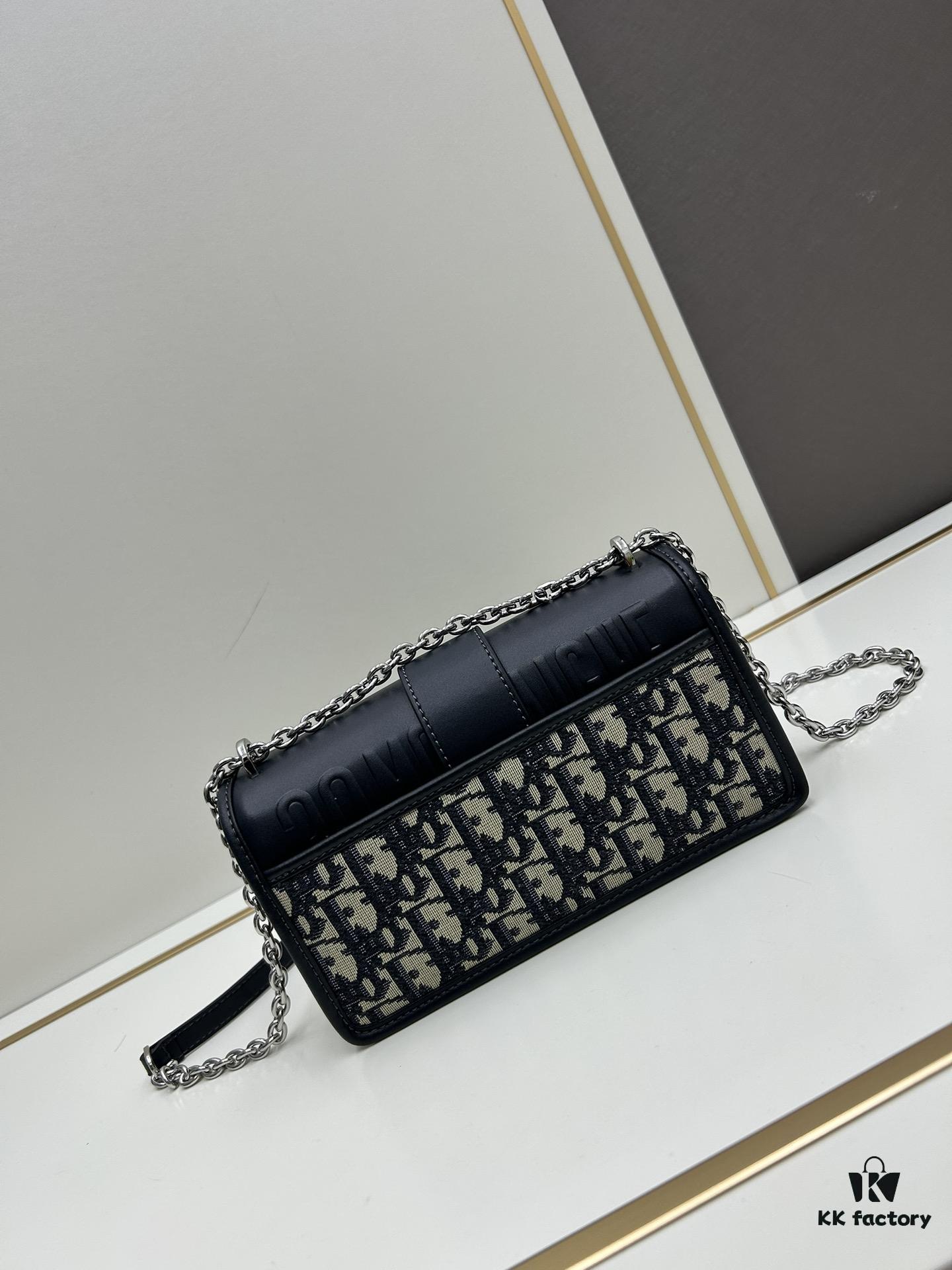 6930a37d6e68136f4d9abda0 Box Set with Authentic Silver Hardware 🔥【New Small Size】Dior 30 Montaigne Bag