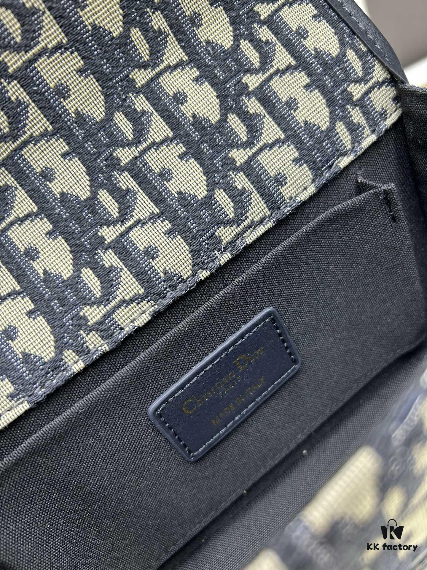 6930a3806e68136f4d9abda5 Box Set with Authentic Silver Hardware 🔥【New Small Size】Dior 30 Montaigne Bag