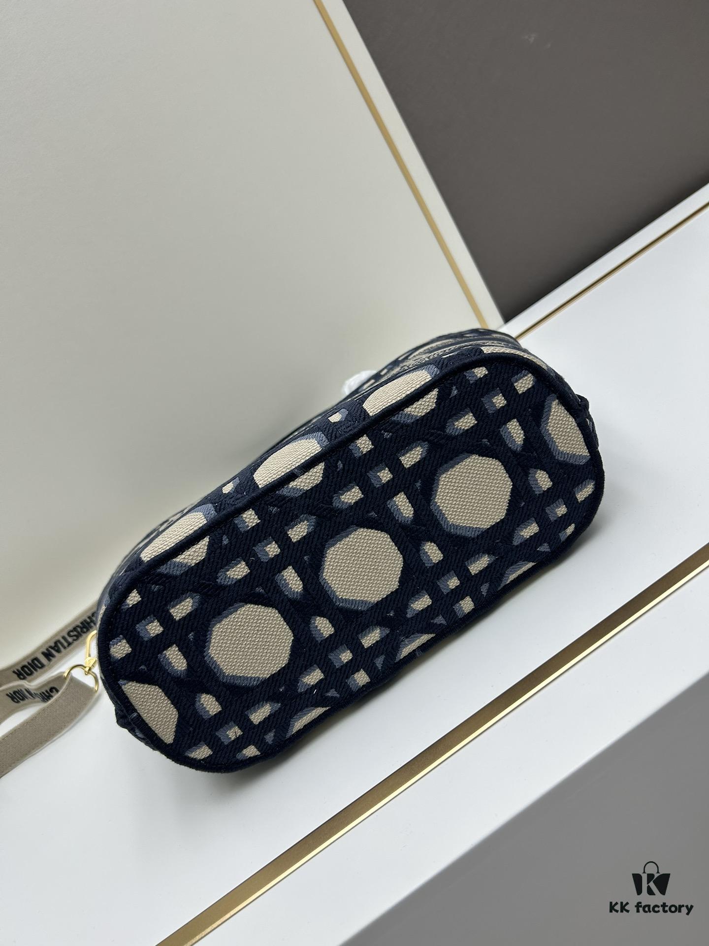 6930a3976e68136f4d9abdcf Dior ❤ (With Mini Bag + Strap) New Embroidered Basket Handbag
